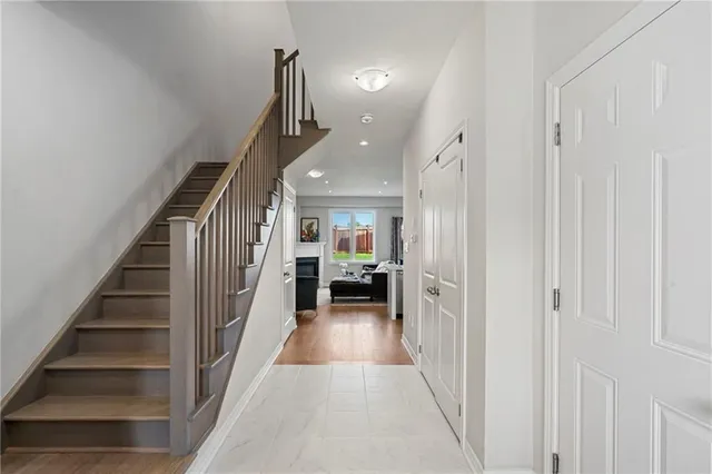 Additional image 4 of 57 PINOT Cres