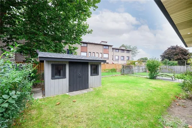 Additional image 39 of 12 SOLOMON Cres