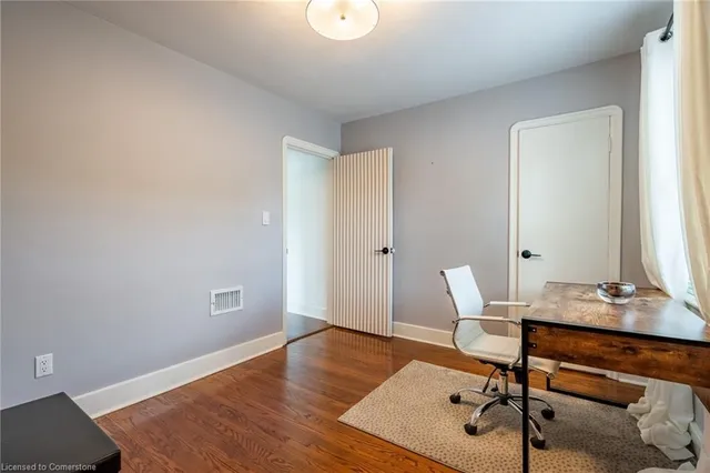 Additional image 29 of 60 Inverness Ave