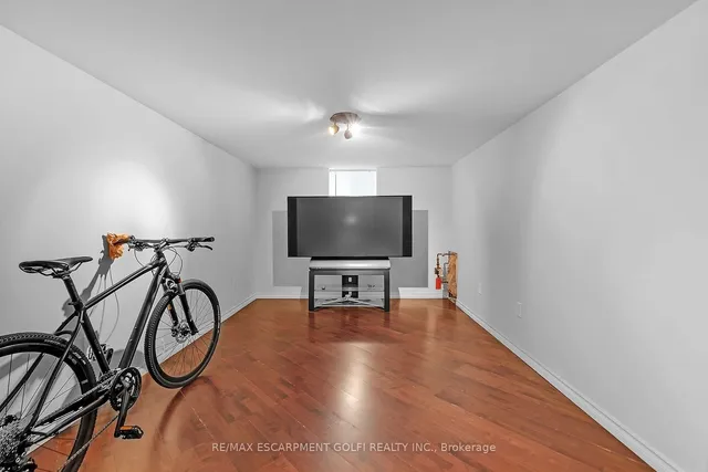 Additional image 33 of 183 Federal St