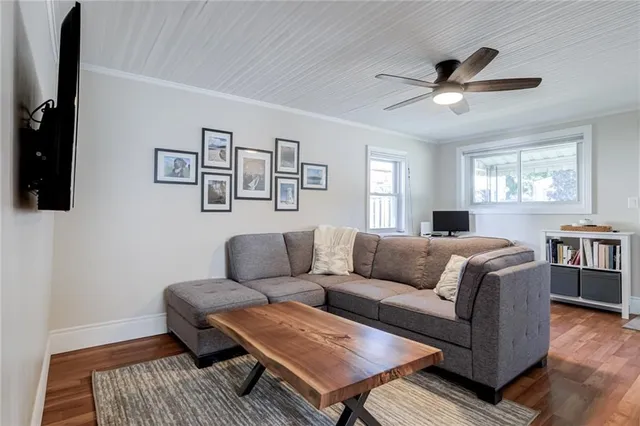 Additional image 10 of 2 JAMES St