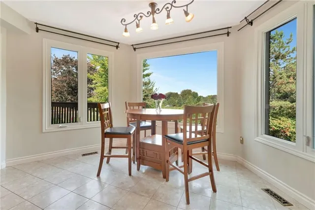 Additional image 16 of 210 BLUEBELL Cres