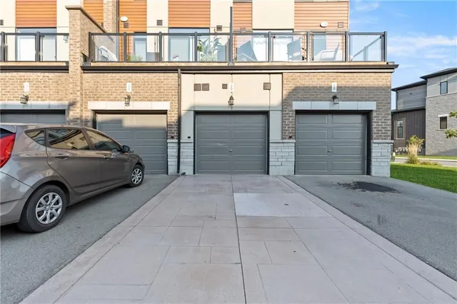 Additional image 34 of 590 NORTH SERVICE Rd Unit 29