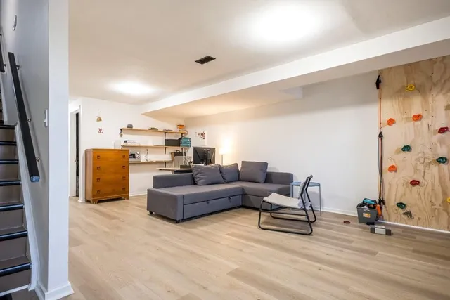 Additional image 25 of 127 WEST Ave