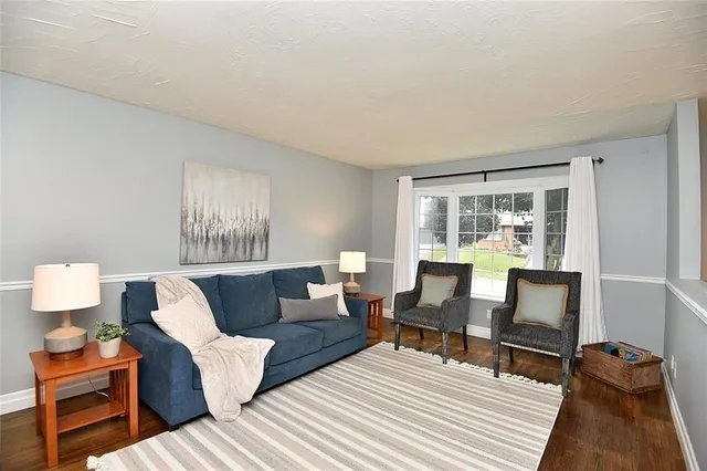 Additional image 14 of 4 JOYA Pl