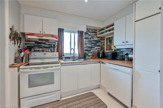 Additional image 5 of 139 Balsam Ave