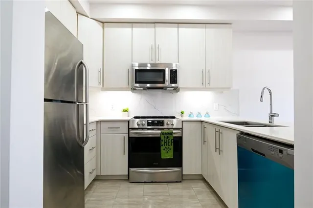 Additional image 10 of 30 TIMES SQUARE Blvd Unit 70