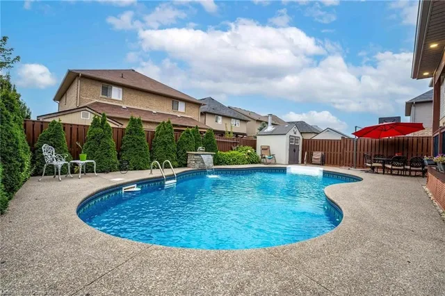 Additional image 44 of 56 Pelech Cres