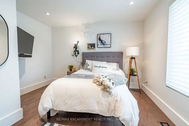 Additional image 16 of 97 Overdale Ave