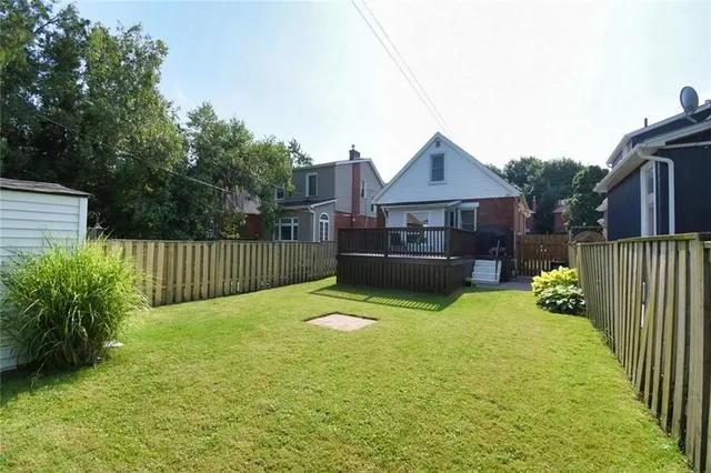 Additional image 35 of 86 GRAHAM Ave