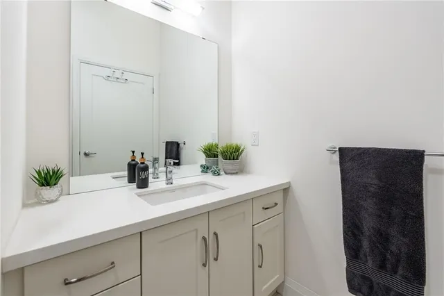 Additional image 12 of 30 HAMILTON St Unit 109