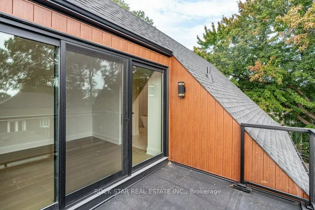 Additional image 33 of 21 Clare Ave