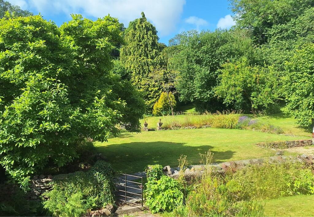 Additional image 30 of Kennel Batch, Wells