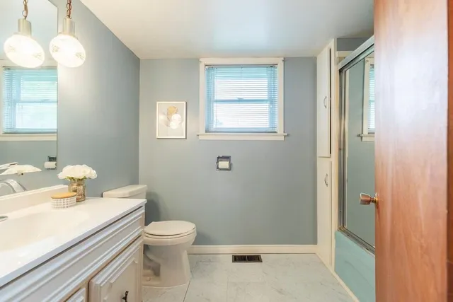 Additional image 36 of 34 BALDWIN St