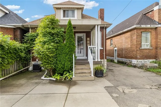 Additional image 38 of 150 LEINSTER Ave