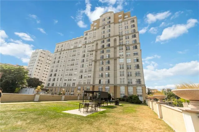 Additional image 15 of 135 James St Unit 315