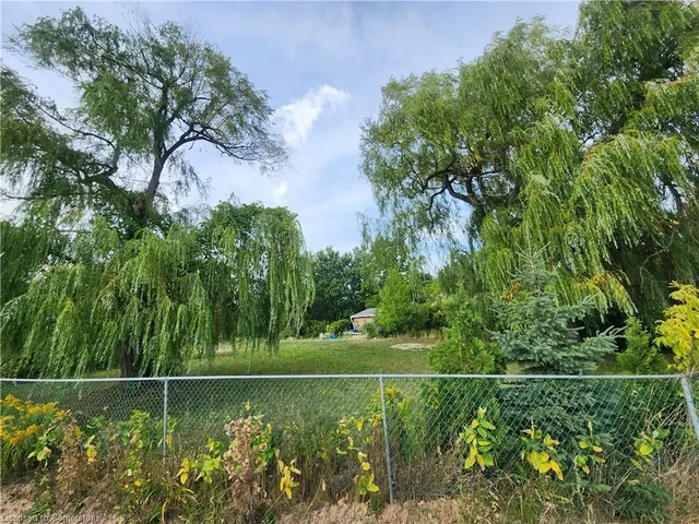 Additional image 12 of 559 Dundas St