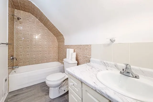 Additional image 6 of 300 Balmoral Ave