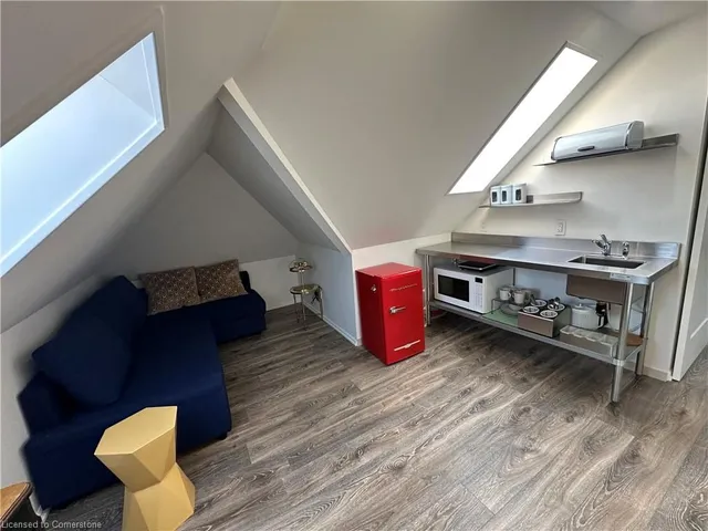 Additional image 22 of 146 Catharine St