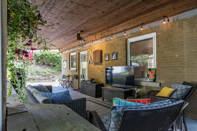 Additional image 37 of 9 LINDA Crt