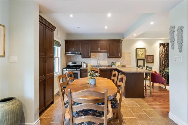 Additional image 24 of 150 LEINSTER Ave