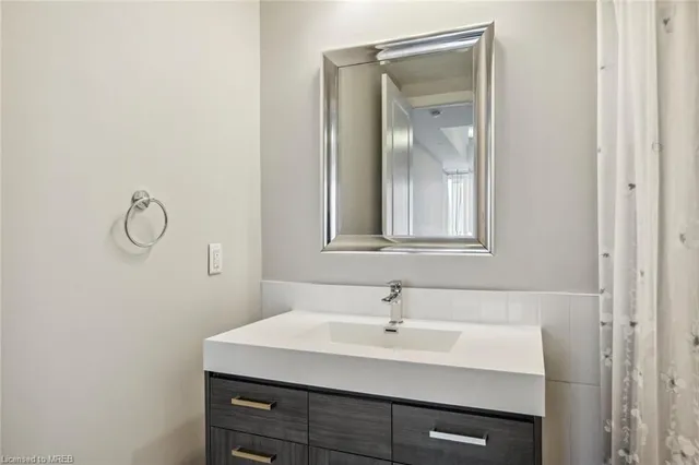 Additional image 21 of 150 Main Street West Unit 805