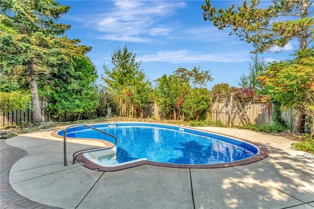 Additional image 49 of 210 BLUEBELL Cres