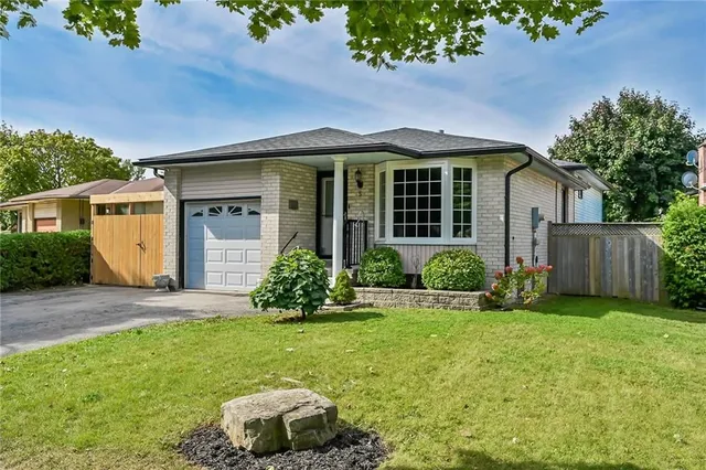 Additional image 5 of 5 RIDELL Cres