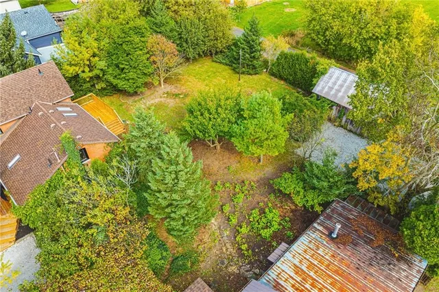 Additional image 48 of 116 LYNDEN Rd