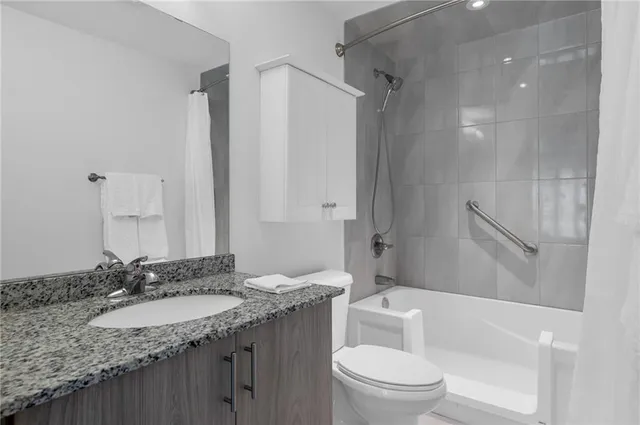 Additional image 15 of 16 MARKLE Cres Unit 213