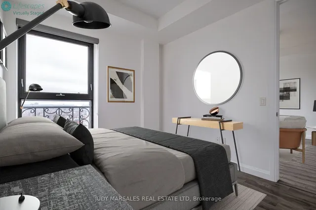 Additional image 33 of 112 King St Unit 1003