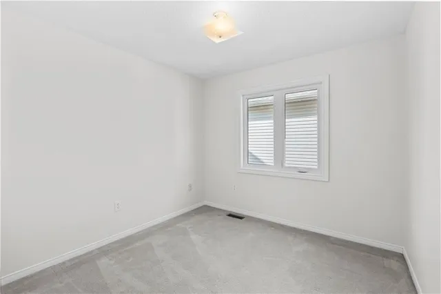 Additional image 32 of 80 STRATHROY Cres