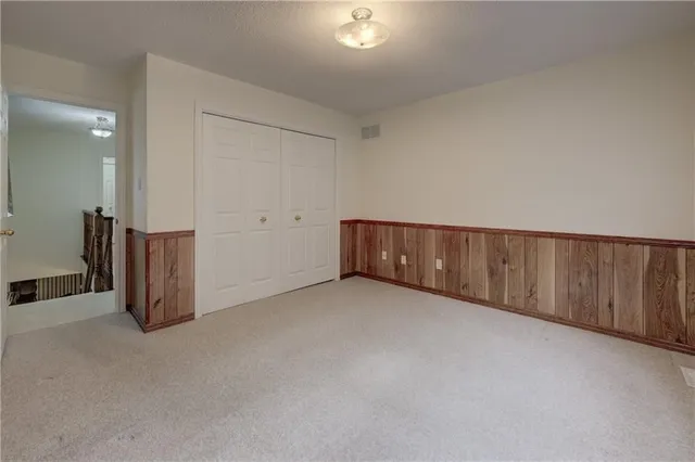 Additional image 20 of 120 BEDDOE Dr Unit 21