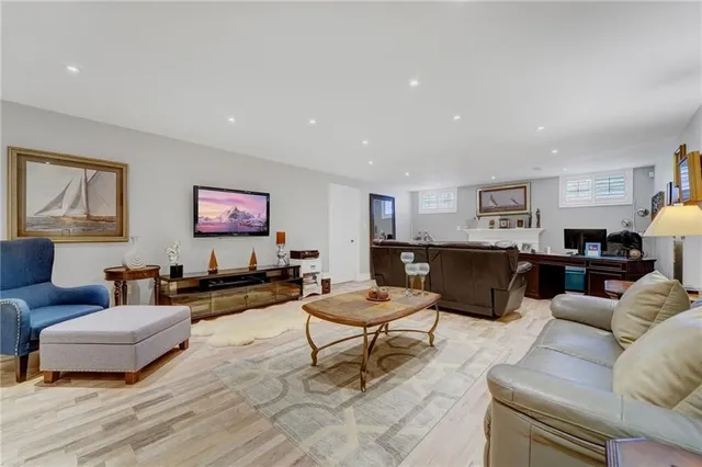 Additional image 37 of 524 CALDER St