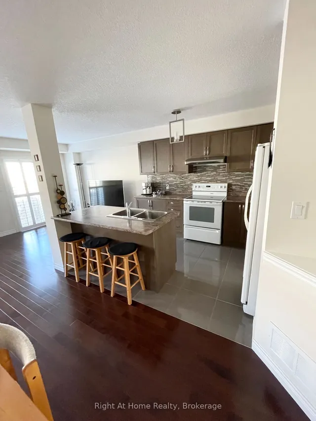 Additional image 11 of 35 CHARLESWOOD Cres