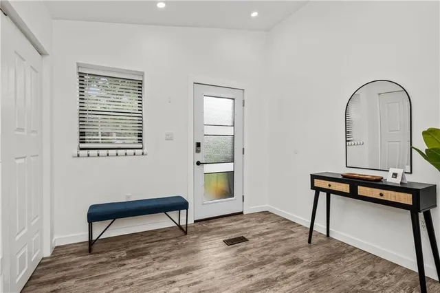 Additional image 32 of 127 FREELTON Rd