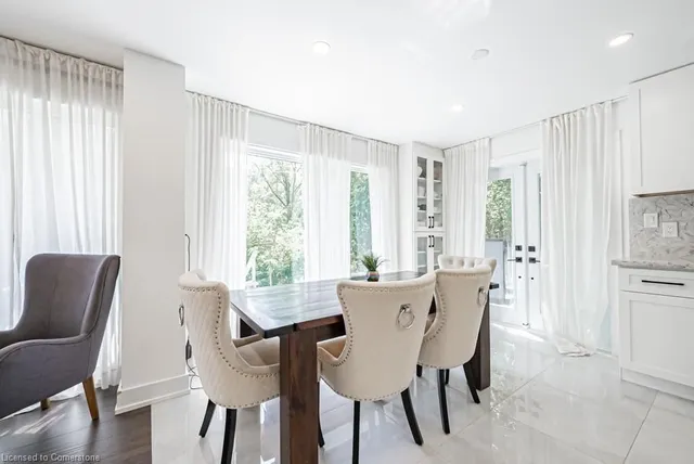 Additional image 13 of 704 Old Dundas Rd