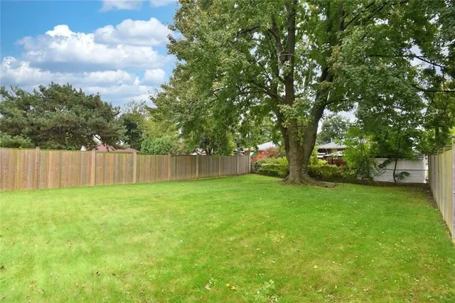 Additional image 30 of 1066 FENNELL Ave