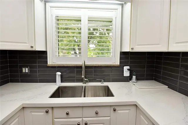 Additional image 14 of 1066 FENNELL Ave