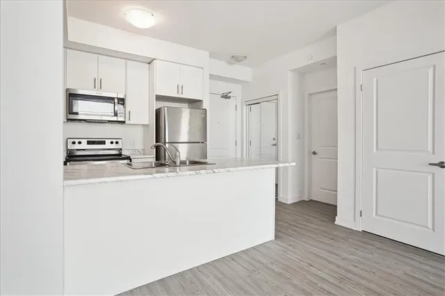 Additional image 12 of 450 DUNDAS St Unit 308