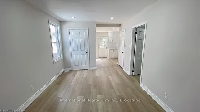 Additional image 9 of 32 Vansitmart Ave