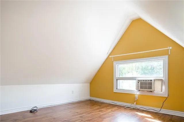 Additional image 46 of 235 YOUNG St