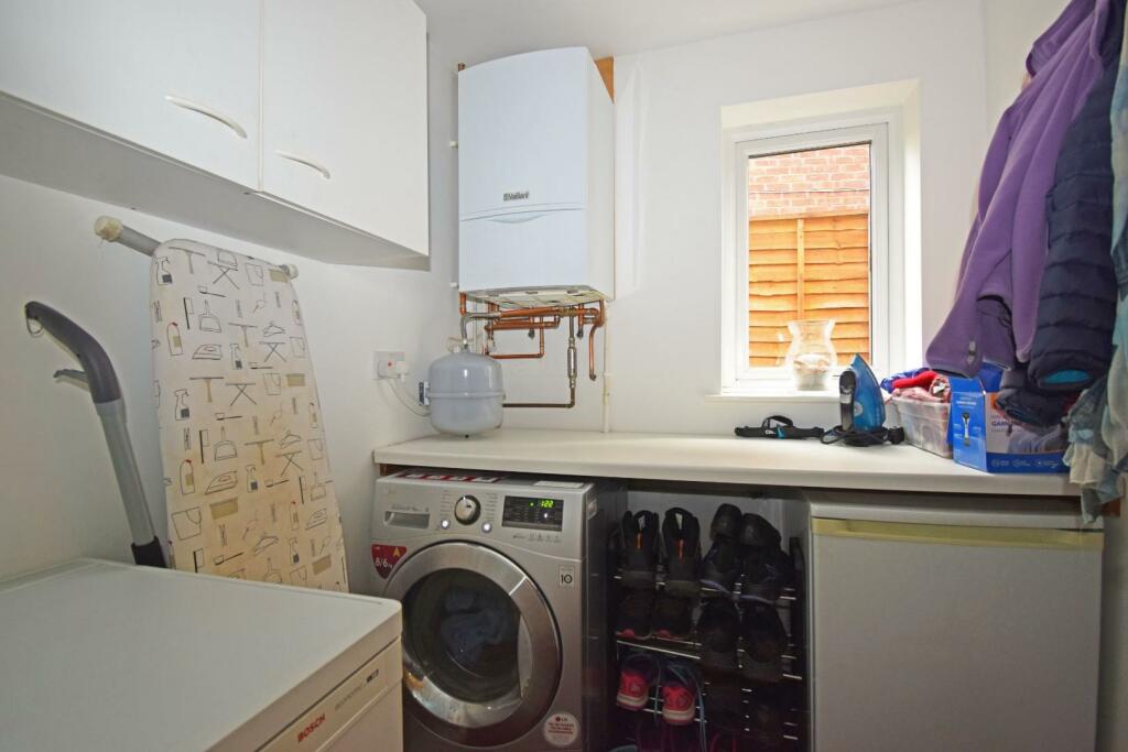 Additional image 6 of 7 Nailers Close, Stoke Heath, Bromsgrove, Worcestershire, B60 3PL