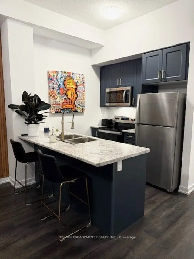Primary image of 470 DUNDAS St Unit 102