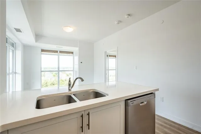 Additional image 11 of 470 DUNDAS St Unit 902