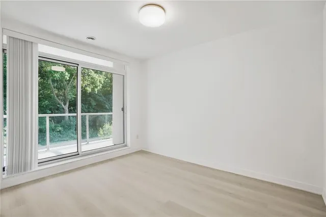 Additional image 14 of 467 CHARLTON Ave Unit 202