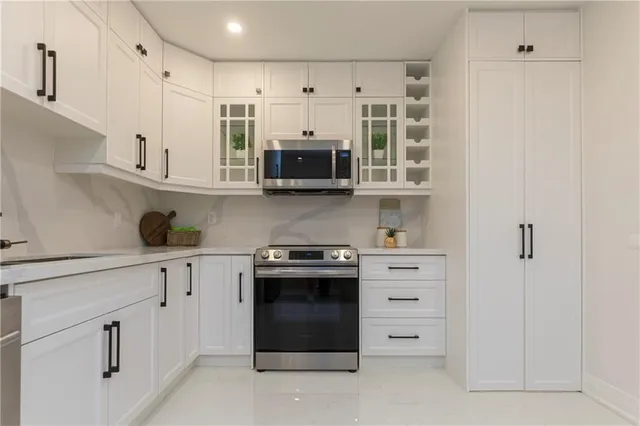 Additional image 25 of 564 ABERDEEN Ave