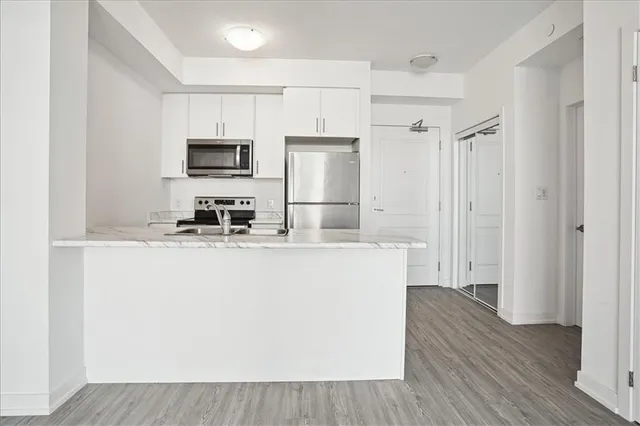 Additional image 10 of 450 DUNDAS St Unit 308