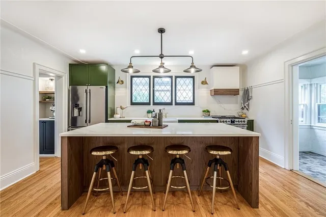 Additional image 21 of 111 LAKE AVENUE Dr