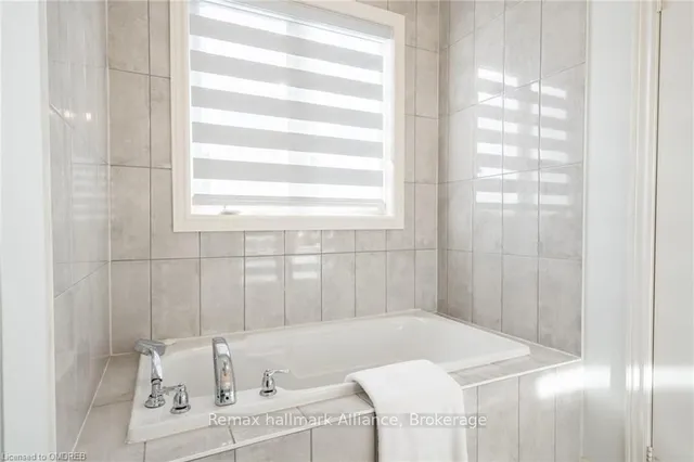 Additional image 35 of 20 WESTFIELD Cres